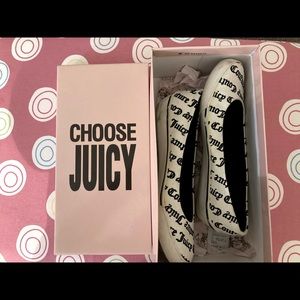 Juicy Couture Sonia Angel Off White Canvas Shoes